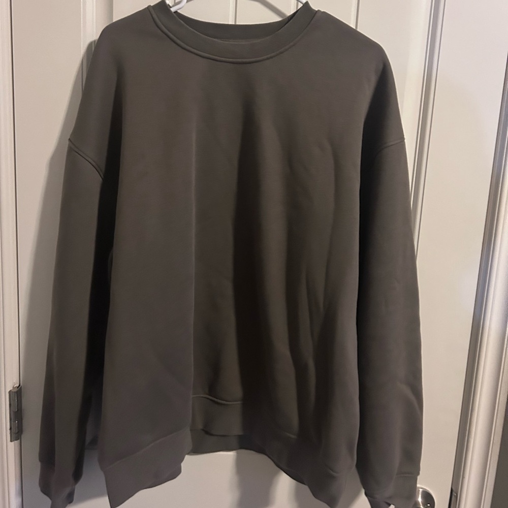 Basic sweatshirt